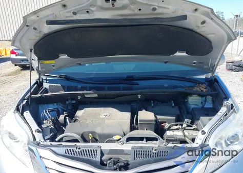 2015 Toyota Sienna Xle Premium 8 Passenger from USA, damaged, VIN 5TDYK3DC1FS678796